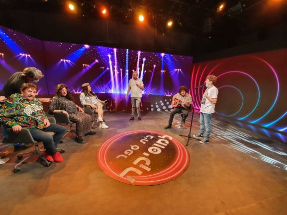 בועז מביים את חברי זהו זה